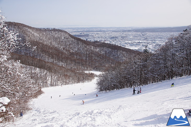 札幌藻岩山スキー場 『青空』が最高に似合うゲレンデ☆